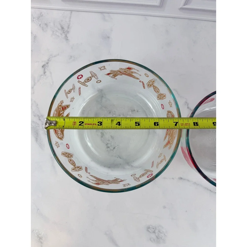 Set of 2 STAR WARS Holiday Pyrex Dishes 6
